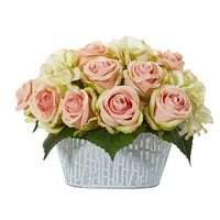 Skoro prirodna ruža i veštački aranžman hidrangea u dekorativnoj vazi